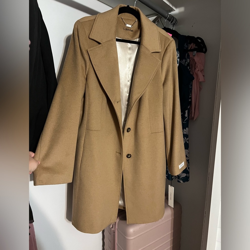 Never worn, brand new beautiful Calvin Klein coat! 🧥❤️❤️❤️